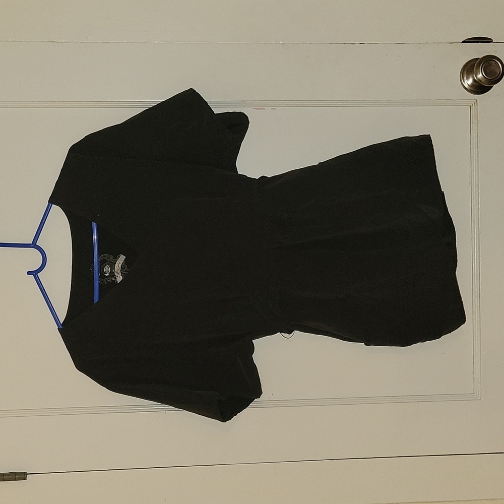 Women's Size Large Black Scrub Top